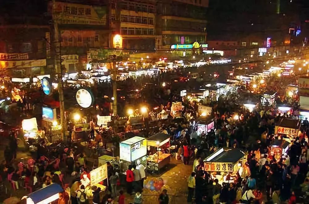 繁华夜市风采，最新夜市图展现魅力与活力